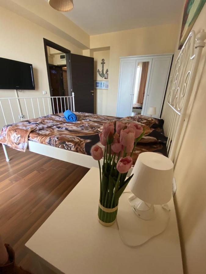 Apartament Summerland La Malul Marii Negre ママイア エクステリア 写真